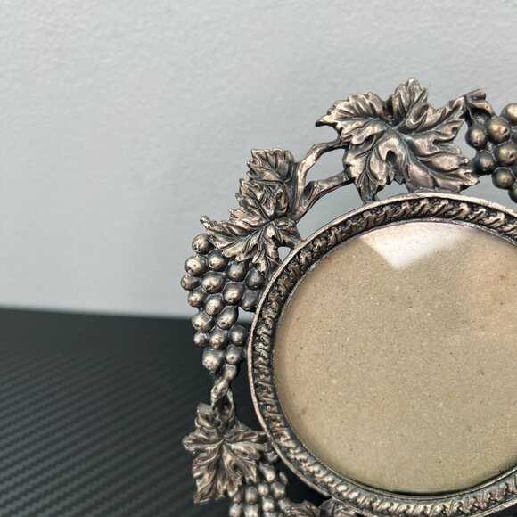 Vintage Ornate Linco Perfect Pewter Grape Leaf Photo Frame 3” round - Picture 3 of 11